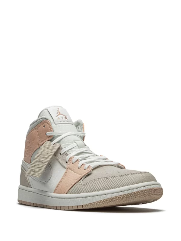 Jordan 1 Mid Milan