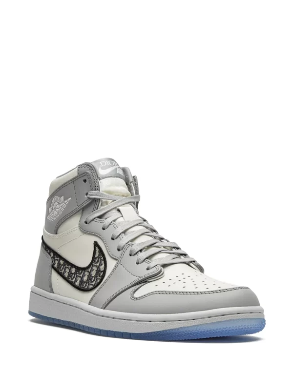 Jordan 1 High Dior