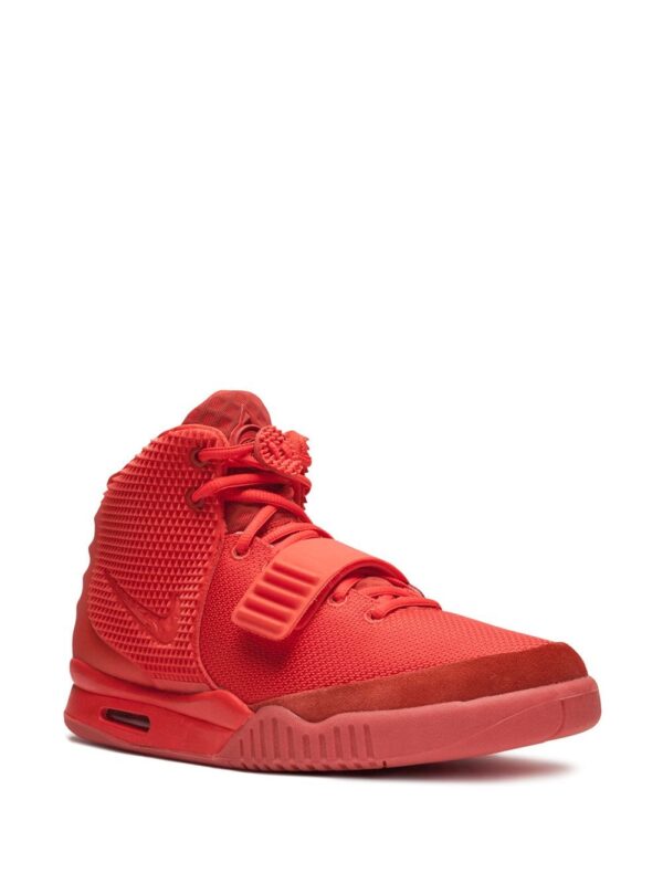 Nike Yeezy Red October