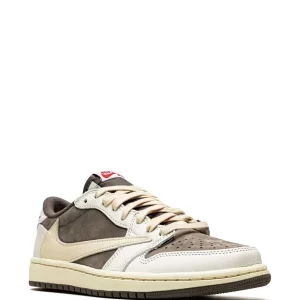 Jordan 1 Low Reverse Mocha x Travis Scott