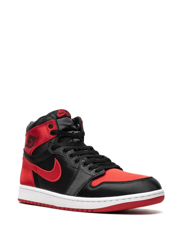 Jordan 1 Satin Bred