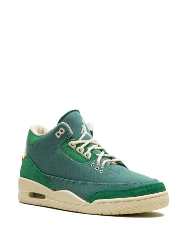 Jordan 3 Nina Chanel